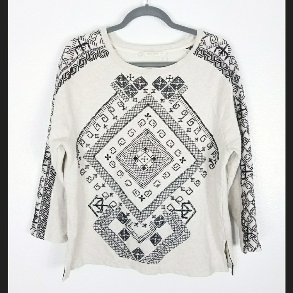 NWOT Zara Embroidered Sweatshirt